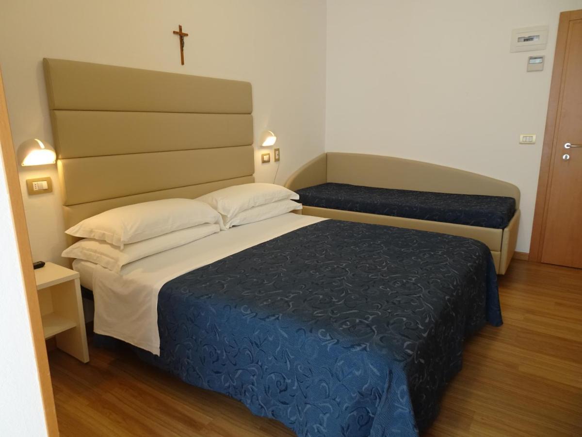 Hotel Atlas Cattolica Esterno foto