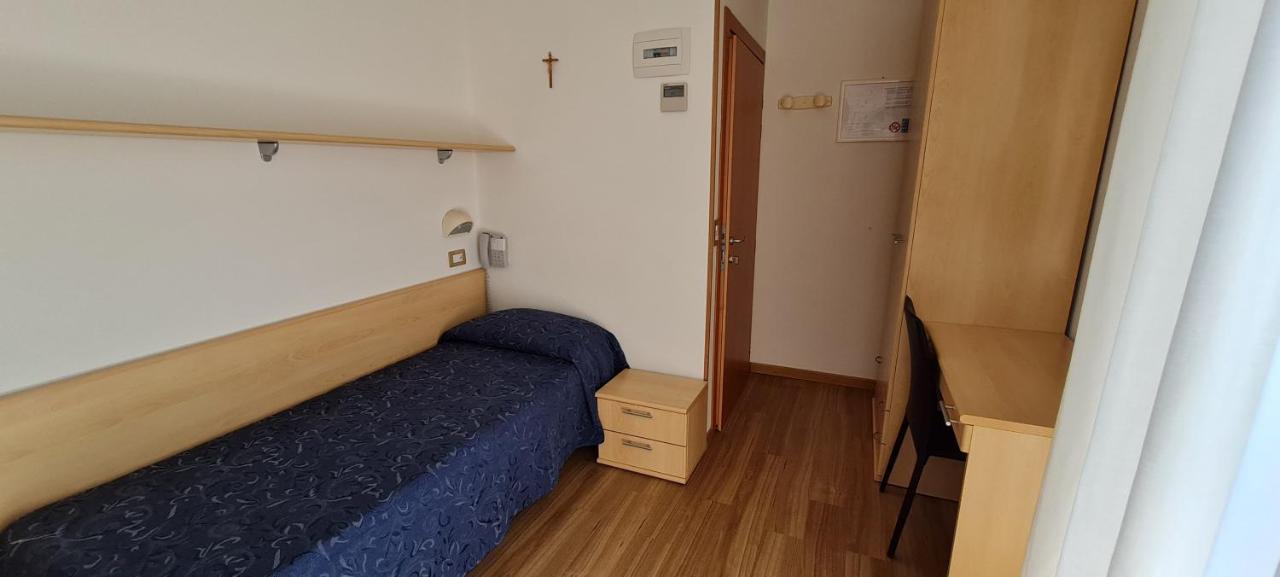 Hotel Atlas Cattolica Esterno foto
