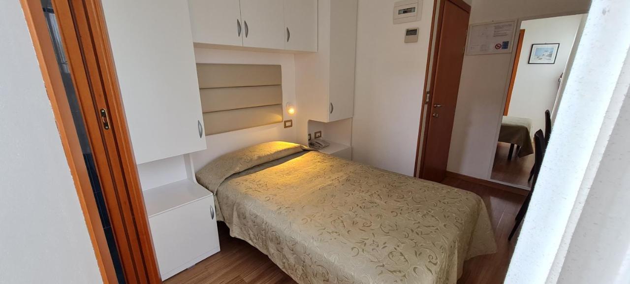 Hotel Atlas Cattolica Esterno foto
