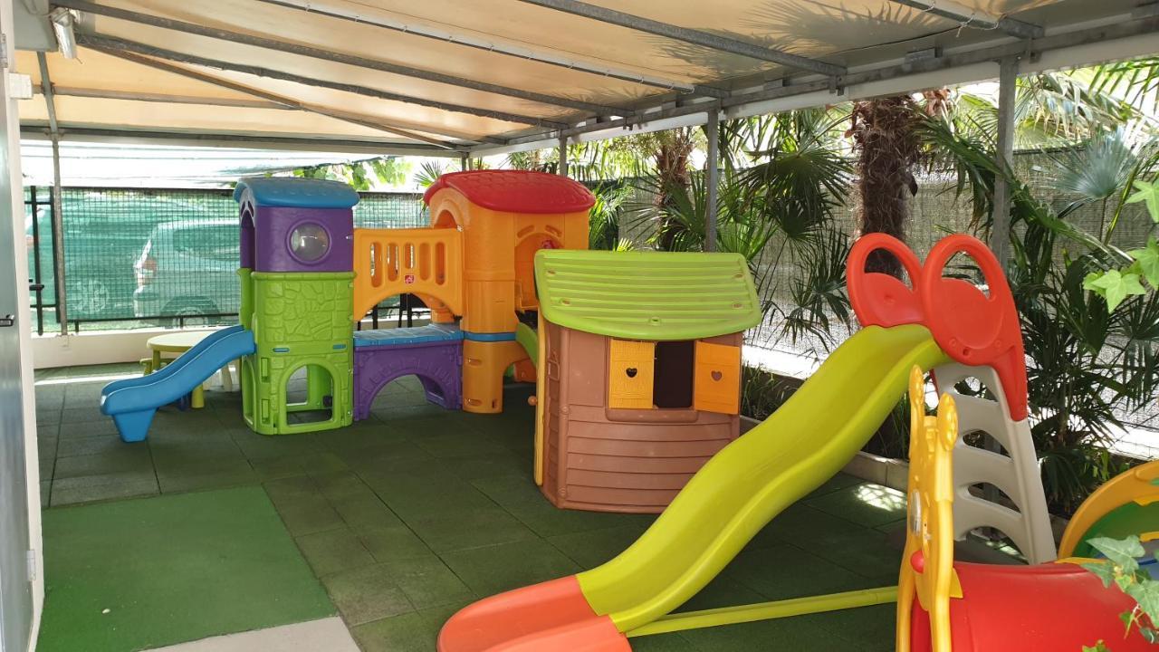 Hotel Atlas Cattolica Esterno foto